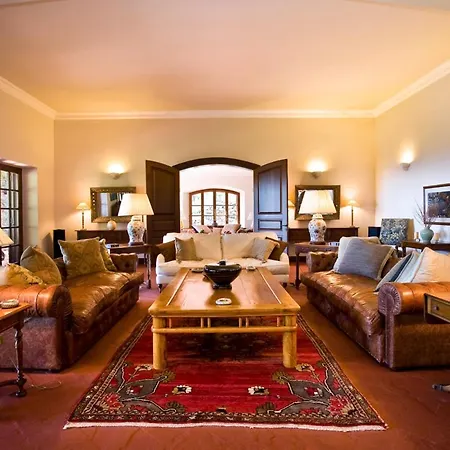 Villa Sleeps 10 Pool Air Con Wifi